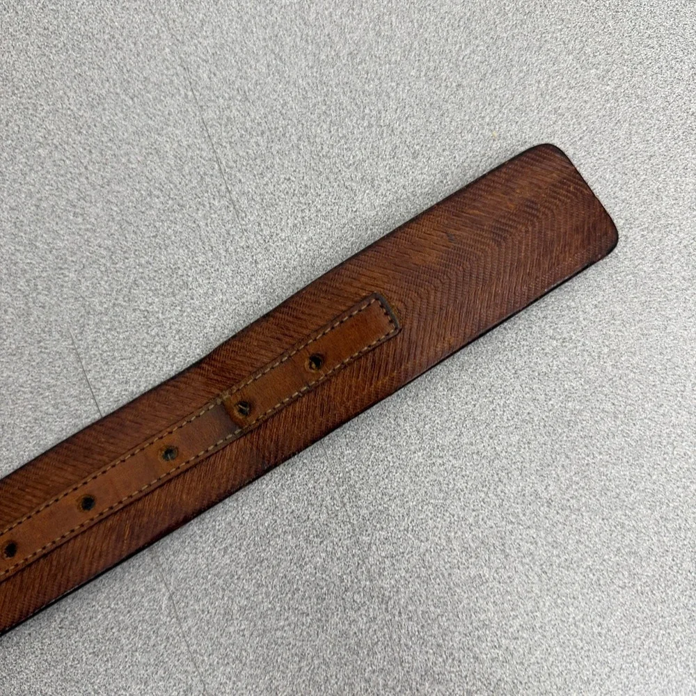 Tommy Bahama Belt Mens 36 Brown Chevron Textured Leather Made in Italy